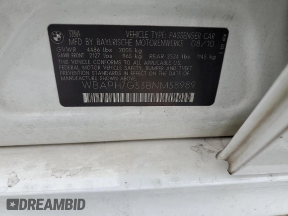 2011 BMW 3 Series 328i z VIN WBAPH7G53BNM58989, wystawiony jako Copart lot #79000604 z przebiegiem Nie podano mil oraz Nie do naprawy • Non repairable. Historia ofert i sprzedaży dostępna na DreamBid. Obrazek 13.