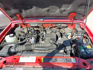 2001 Ford Ranger XL with VIN 1FTYR10DX1PB62034, listed as a IAAI auction lot 42111725 with 188,307 mi miles. Bid and sale history available at carsss.com. Image 10.
