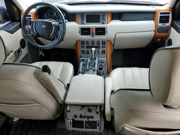 2004 Land Rover Range Rover HSE with VIN SALME11454A156859, listed as a Copart auction lot 44732145 with 129,404 mi miles and Clean Title. Bid and sale history available at carsss.com. Image 8.