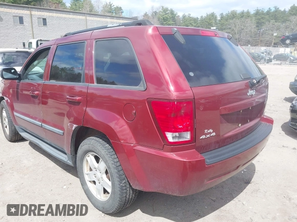 2007 Jeep Grand Cherokee Laredo with VIN 1J8GR48K27C518078, listed as a IAAI auction lot 42028460 with 121,530 mi miles. Bid and sale history available at carsss.com. Image 3.