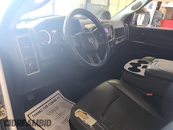 2013 Ram 1500 Tradesman z VIN 1C6RR6FP9DS560721, wystawiony jako IAAI lot #42598892 z przebiegiem 224 498 mil mil oraz . Historia ofert i sprzedaży dostępna na DreamBid. Obrazek 19.