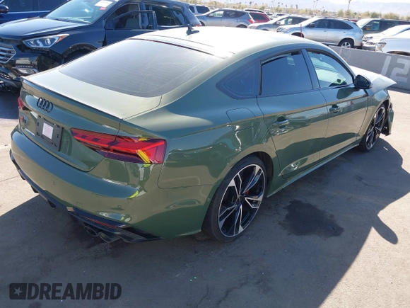 2023 Audi S5 Sportback Premium Plus z VIN WAUB4CF56PA007375, wystawiony jako IAAI lot #41630832 z przebiegiem 23 668 mil mil oraz . Historia ofert i sprzedaży dostępna na DreamBid. Obrazek 4.