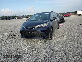 2022 Toyota Sienna XSE with VIN 5TDXRKEC6NS103883, listed as a Copart auction lot 58662275 with 109,172 mi miles and Salvage title. Bid and sale history available at DreamBid. Image 14.