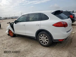 2014 Porsche Cayenne with VIN WP1AA2A28ELA04055, listed as a Copart auction lot 64101735 with 113,885 mi miles and Clean title. Bid and sale history available at DreamBid. Image 2.