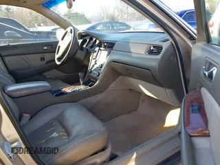 2000 Acura RL w/Navigation System with VIN JH4KA9668YC004134, listed as a IAAI auction lot 41475780 with 212,473 mi miles. Bid and sale history available at carsss.com. Image 5.