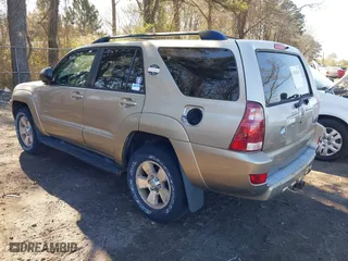 2005 Toyota 4Runner SR5 with VIN JTEBU14R450068462, listed as a IAAI auction lot 42048628 with 205,722 mi miles. Bid and sale history available at carsss.com. Image 3.