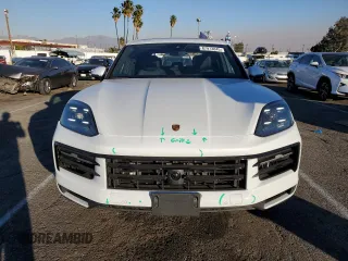 2024 Porsche Cayenne z VIN WP1AA2AYXRDA09195, wystawiony jako Copart lot #87973845 z przebiegiem 5 050 mil mil oraz Szkoda całkowita • Salvage title. Historia ofert i sprzedaży dostępna na DreamBid. Obrazek 5.