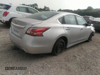 2015 Nissan Altima S with VIN 1N4AL3AP3FC472361, listed as a IAAI auction lot 39890344 with 77,123 mi miles and . Bid and sale history available at DreamBid. Image 4.