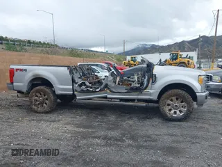2017 Ford Super Duty F-250 SRW Lariat with VIN 1FT7W2BT7HEF39231, listed as a IAAI auction lot 41805246 with 1 mi miles. Bid and sale history available at carsss.com. Image 12.