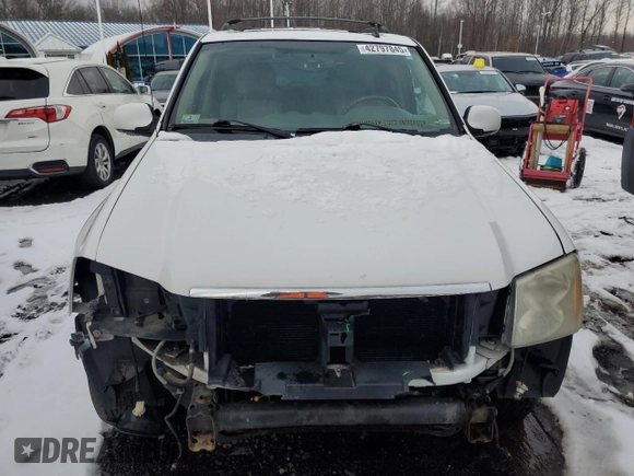 2007 GMC Envoy Denali with VIN 1GKET63M572136349, listed as a Copart auction lot 42797845 with 116,933 mi miles and Salvage Title. Bid and sale history available at carsss.com. Image 5.