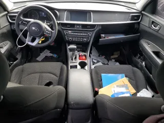 2020 Kia Optima LX z VIN 5XXGT4L35LG385691, wystawiony jako Copart lot #50499195 z przebiegiem 118 805 mil mil oraz Szkody całkowita. Historia ofert i sprzedaży dostępna na DreamBid. Obrazek 8.