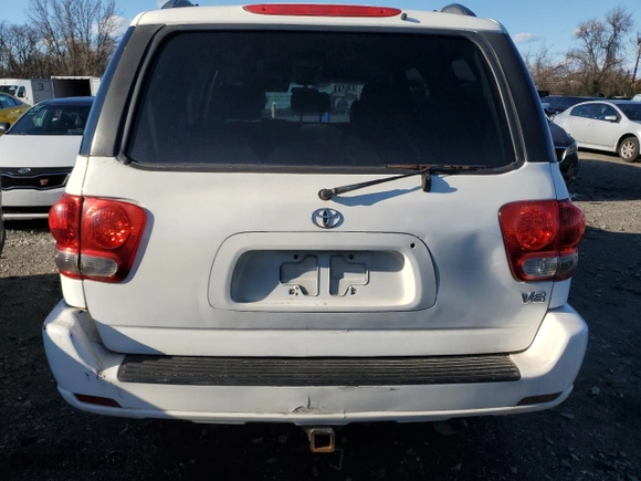 2005 Toyota Sequoia SR5 with VIN 5TDZT34A35S259296, listed as a Copart auction lot 85691634 with 243,071 mi miles and Non Repairable. Bid and sale history available at carsss.com. Image 6.