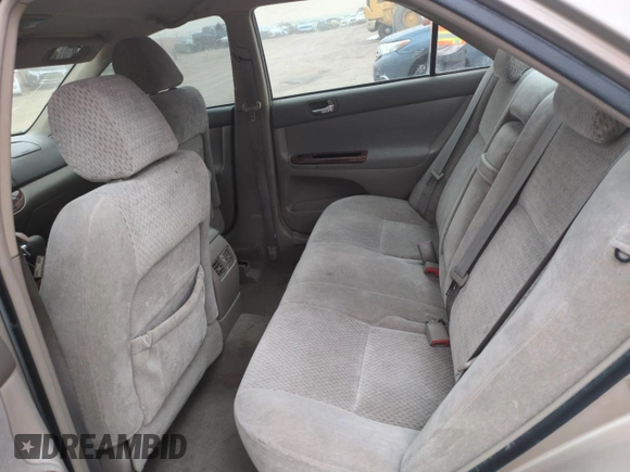 2004 Toyota Camry LE z VIN 4T1BE30K14U896302, wystawiony jako Copart lot #53611815 z przebiegiem 149 894 mil mil oraz Szkoda całkowita • Salvage title. Historia ofert i sprzedaży dostępna na DreamBid. Obrazek 10.