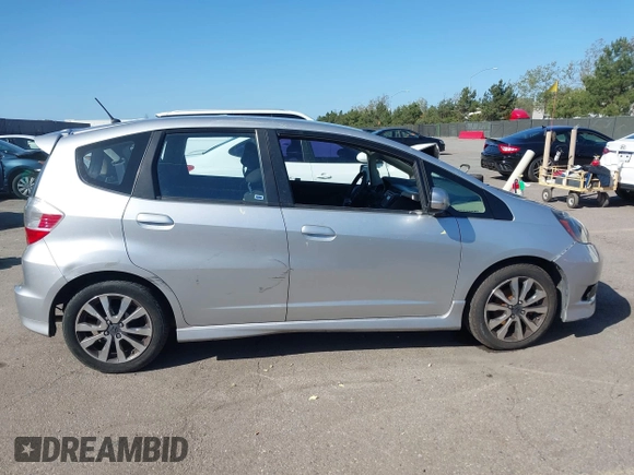 2013 Honda Fit Sport с VIN JHMGE8H6XDC022677, выставлен на аукционе IAAI как лот 41799038 с пробегом Не указан миль и . История ставок и продаж доступна на DreamBid. Изображение 12.