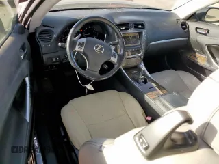 2012 Lexus IS 350 C z VIN JTHFE2C24C2507432, wystawiony jako Copart lot #49675515 z przebiegiem 133 663 mil mil oraz Szkoda całkowita • Salvage title. Historia ofert i sprzedaży dostępna na DreamBid. Obrazek 8.