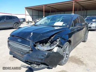 2018 Ford Fusion SE with VIN 3FA6P0H77JR180057, listed as a IAAI auction lot 41729451 with 122,200 mi miles. Bid and sale history available at carsss.com. Image 2.