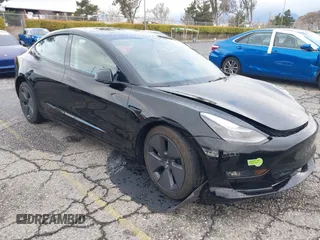 2023 Tesla Model 3 z VIN 5YJ3E1EA6PF421626, wystawiony jako IAAI lot #41750758 z przebiegiem 21 814 mil mil oraz . Historia ofert i sprzedaży dostępna na DreamBid. Obrazek 1.