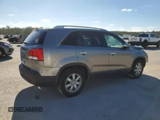 2013 Kia Sorento LX with VIN 5XYKT4A25DG348643, listed as a Copart auction lot 47824175 with 149,964 mi miles and Salvage Title. Bid and sale history available at carsss.com. Image 3.