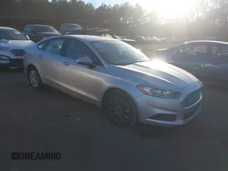 2016 Ford Fusion S z VIN 3FA6P0G71GR262005, wystawiony jako IAAI lot #41407980 z przebiegiem 300 124 mil mil oraz . Historia ofert i sprzedaży dostępna na DreamBid. Obrazek 1.