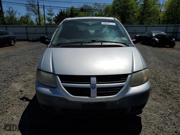 2007 Dodge Caravan SE z VIN 1D4GP25E77B222756, wystawiony jako Copart lot #54659715 z przebiegiem 230 015 mil mil oraz Szkoda całkowita • Salvage title. Historia ofert i sprzedaży dostępna na DreamBid. Obrazek 5.