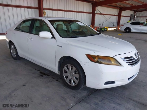 2009 Toyota Camry Hybrid with VIN 4T1BB46K69U072258, listed as a IAAI auction lot 42085130 with 179,454 mi miles. Bid and sale history available at carsss.com. Image 1.