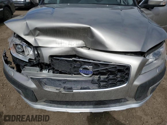 2014 Volvo XC70 T6 with VIN YV4902BZXE1180004, listed as a Copart auction lot 52822974 with 190,631 mi miles and Salvage Title. Bid and sale history available at DreamBid. Image 11.