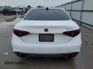 2018 Alfa Romeo Giulia z VIN ZARFAEBN6J7594072, wystawiony jako Copart lot #58408755 z przebiegiem 98 279 mil mil oraz Tytuł czysty. Historia ofert i sprzedaży dostępna na DreamBid. Obrazek 6.