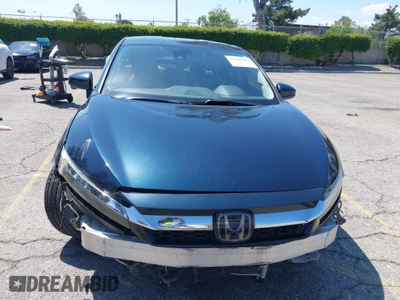 2018 Honda Clarity Plug-In Hybrid Touring with VIN JHMZC5F39JC022655, listed as a IAAI auction lot 42149002 with 118,913 mi miles. Bid and sale history available at carsss.com. Image 12.