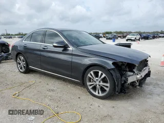 2016 Mercedes-Benz C 300 z VIN WDDWF4JB7GR144432, wystawiony jako Copart lot #47535195 z przebiegiem 81 052 mil mil oraz Szkoda całkowita • Salvage title. Historia ofert i sprzedaży dostępna na DreamBid. Obrazek 4.