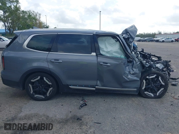 2024 Kia Telluride EX with VIN 5XYP34GC3RG442064, listed as a IAAI auction lot 41731887 with 35,835 mi miles and . Bid and sale history available at DreamBid. Image 13.