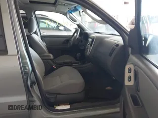 2006 Ford Escape XLT с VIN 1FMCU93166KB17679, выставлен на аукционе IAAI как лот 42429717 с пробегом 201 430 миль миль и . История ставок и продаж доступна на DreamBid. Изображение 5.