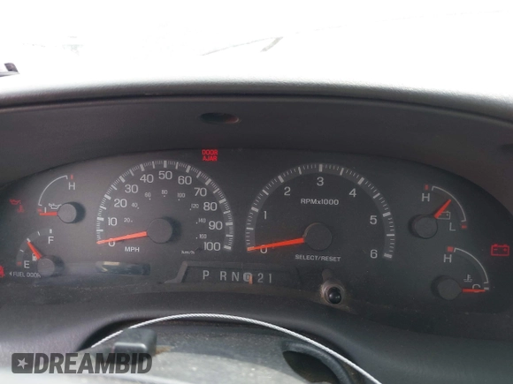 2000 Ford F-150 XL с VIN 1FTRF18L2YNA83696, выставлен на аукционе IAAI как лот 42047463 с пробегом Не указан миль и . История ставок и продаж доступна на DreamBid. Изображение 7.