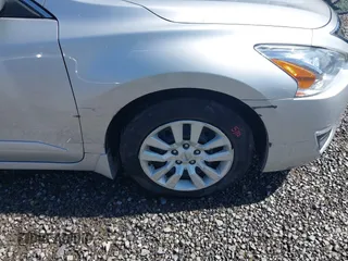 2015 Nissan Altima SV with VIN 1N4AL3AP1FC459401, listed as a IAAI auction lot 41918260 with 45,687 mi miles and . Bid and sale history available at DreamBid. Image 6.