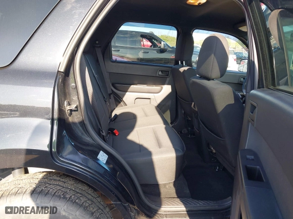 2011 Ford Escape XLT with VIN 1FMCU9DG3BKB52175, listed as a IAAI auction lot 41961760 with 68,057 mi miles. Bid and sale history available at carsss.com. Image 8.
