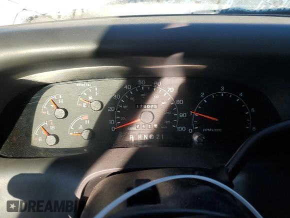 2001 Ford Super Duty F-250 XL with VIN 1FTNW21S91EA22597, listed as a Copart auction lot 77105584 with 176,073 mi miles and Clean Title. Bid and sale history available at carsss.com. Image 9.