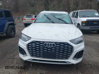 2022 Audi Q5 Sportback S line Premium Plus z VIN WA15AAFY8N2072317, wystawiony jako IAAI lot #41946730 z przebiegiem 49 510 mil mil oraz . Historia ofert i sprzedaży dostępna na DreamBid. Obrazek 11.