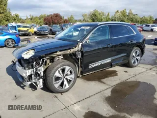 2024 Audi Q8 e-tron Premium Plus z VIN WA15AAGE2RB033152, wystawiony jako Copart lot #67158044 z przebiegiem 1 521 mil mil oraz Szkoda całkowita • Salvage title. Historia ofert i sprzedaży dostępna na DreamBid. Obrazek 1.