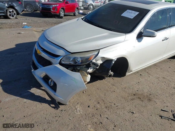 2014 Chevrolet Malibu LTZ with VIN 1G11J5SX7EF204252, listed as a IAAI auction lot 41439734 with 193,123 mi miles. Bid and sale history available at carsss.com. Image 6.