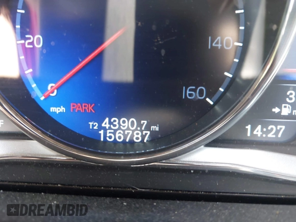 2015 Volvo V60 with VIN YV1902SP7F1221377, listed as a IAAI auction lot 42347523 with 156,787 mi miles and . Bid and sale history available at DreamBid. Image 15.
