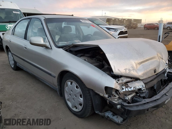 1995 Honda Accord LX with VIN 1HGCD5638SA151859, listed as a Copart auction lot 85007704 with 137,901 mi miles and Salvage Title. Bid and sale history available at carsss.com. Image 4.
