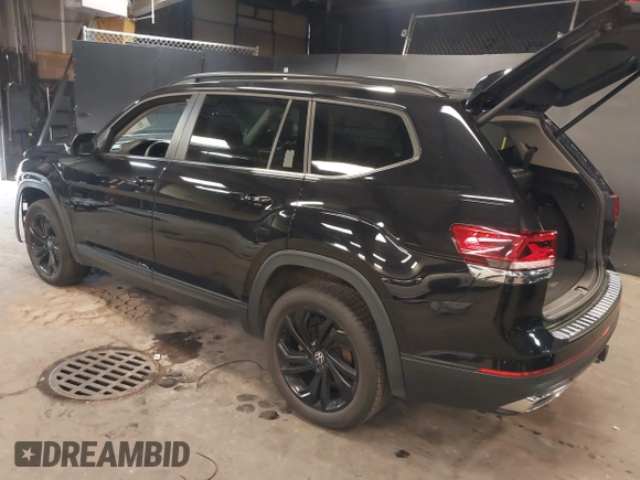 2023 Volkswagen Atlas SE с VIN 1V2KR2CA1PC545467, выставлен на аукционе IAAI как лот 42485832 с пробегом 45 315 миль миль и . История ставок и продаж доступна на DreamBid. Изображение 3.