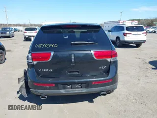 2011 Lincoln MKX with VIN 2LMDJ6JK5BBJ05443, listed as a IAAI auction lot 41871040 with 183,294 mi miles. Bid and sale history available at carsss.com. Image 16.