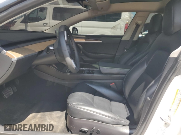 2021 Tesla Model 3 Standard Range Plus z VIN 5YJ3E1EA3MF085641, wystawiony jako Copart lot #56849295 z przebiegiem 123 350 mil mil oraz Tytuł czysty. Historia ofert i sprzedaży dostępna na DreamBid. Obrazek 7.