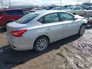 2019 Nissan Sentra S z VIN 3N1AB7APXKY372220, wystawiony jako IAAI lot #41723914 z przebiegiem 103 308 mil mil oraz . Historia ofert i sprzedaży dostępna na DreamBid. Obrazek 4.