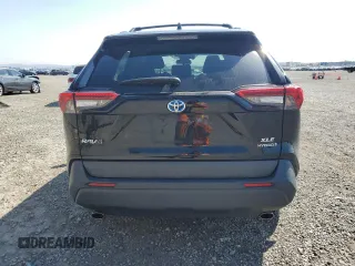 2020 Toyota RAV4 Hybrid XLE z VIN 4T3R6RFV4LU004503, wystawiony jako Copart lot #59967745 z przebiegiem 59 795 mil mil oraz Szkoda całkowita • Salvage title. Historia ofert i sprzedaży dostępna na DreamBid. Obrazek 6.
