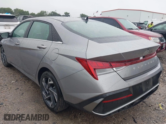 2025 Hyundai Elantra SEL Convenience with VIN KMHLS4DG7SU952152, listed as a IAAI auction lot 42188302 with 4,620 mi miles and . Bid and sale history available at DreamBid. Image 3.