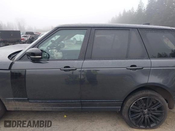 2020 Land Rover Range Rover HSE with VIN SALGS2RU6LA593221, listed as a IAAI auction lot 41848745 with Not provided miles and . Bid and sale history available at DreamBid. Image 14.