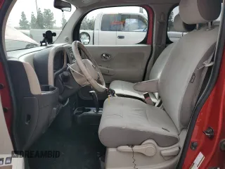 2011 Nissan Cube S z VIN JN8AZ2KR4BT203559, wystawiony jako Copart lot #53323125 z przebiegiem 118 420 mil mil oraz Szkody całkowita. Historia ofert i sprzedaży dostępna na DreamBid. Obrazek 7.