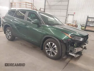 2024 Toyota Highlander LE with VIN 5TDKDRBH5RS539941, listed as a IAAI auction lot 42382715 with 19,188 mi miles and . Bid and sale history available at DreamBid. Image 1.