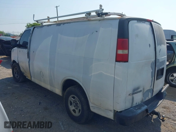 2007 Chevrolet Express Cargo with VIN 1GCFG15X971128422, listed as a IAAI auction lot 42600669 with Not provided miles and . Bid and sale history available at DreamBid. Image 3.
